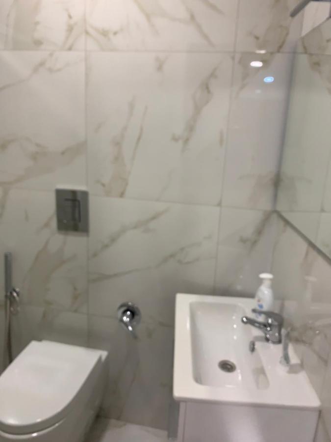 Viky House Chiaja 1 Apartment Наполи Екстериор снимка